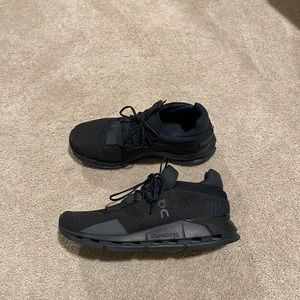 All Blk - On Clouds - Cloud Nova